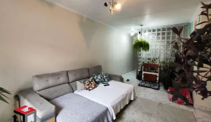 Sobrado de 221m² no Jd. Santo André em Santo André - SP