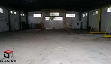 Galpão em Santo Amaro com 815 m2.