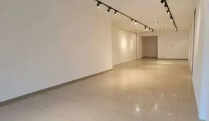 Prédio Comercial em Vila Romana com 437 m2 de área construída