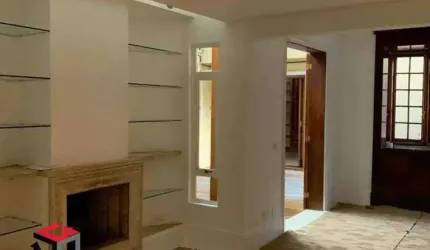 Casa de Vila em Jardim Paulistano com 300m²