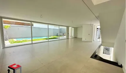 Extraordinária casa em condomínio fechado de alto padrão no Brooklin