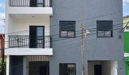 Studio Vila Gumercindo, piso térreo adaptado para cadeirantes e idosos, 5 minutos do metrô Santos Imigrantes.