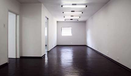Casa de 230 m² no Pq. Colonial em São Paulo - SP