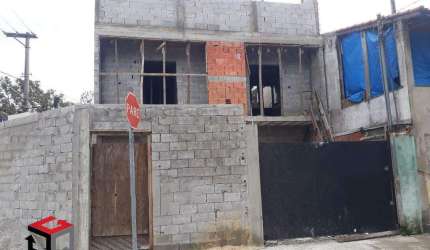 Sobrado à venda 2 quartos 2 suítes 2 vagas Pires - Santo André - SP