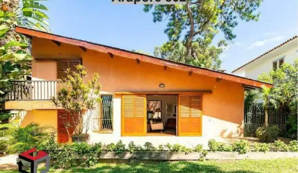 CASA EM CONDOMÍNIO FECHADO - 3 DORMITÓRIOS - 1 SUÍTE - 656M²