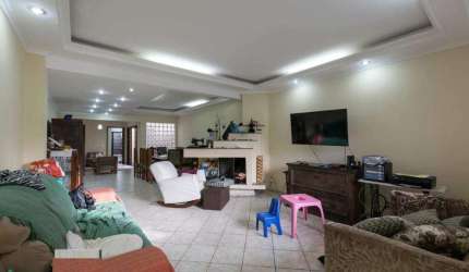 Sobrado- 300m², localizado no Bairro Aclimação- São Paulo- SP.