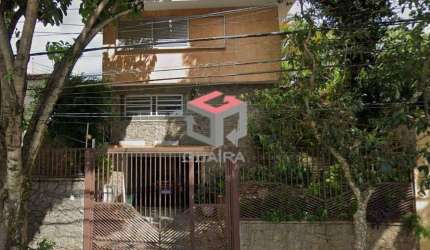 Sobrado com 277 m² localizado no Bairro do Campo Belo em São Paulo.