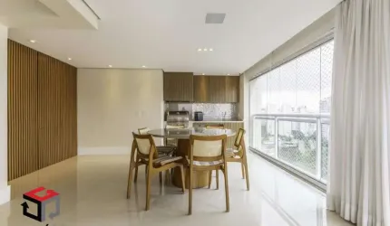 Apartamento em Vila Nova Conceição com 157m²