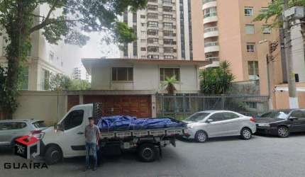Casa em Vila Nova Conceição com 400m²