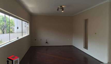 Sobrado à venda 3 quartos 1 suíte 3 vagas Santo Antônio - Santo André - SP