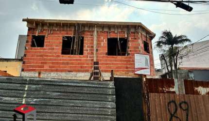 Sobrado à venda 2 quartos 2 vagas Das Maravilhas - Santo André - SP