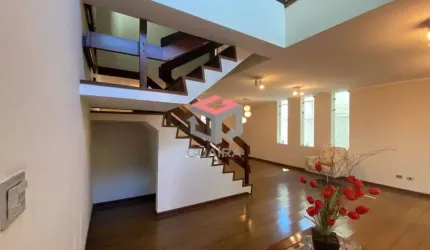 Excelente Sobrado à venda no melhor bairro de São Bernardo do Campo, 4 quartos, 3 suítes, 4 vagas, Jardim do Mar - São Bernardo do Campo/SP Ótima loc
