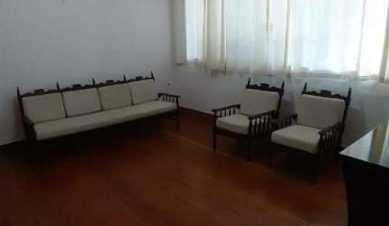 More no Centro de São Bernardo em uma casa com 277 metros de área construída e 317 de terreno.