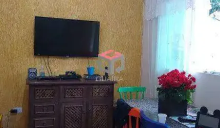 Sobrado amplo com 186m² localizado no Bairro Alves Dias em São Bernardo do Campo- SP.