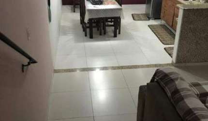 Sobrado com 223,35m² localizado no bairro Guarará em Santo André - SP.