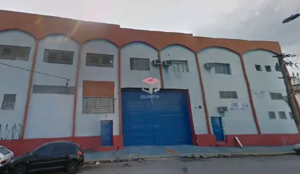 Galpão Industrial com 1000m² localizado no Bairro Cerâmica em São Caetano do Sul/ SP.