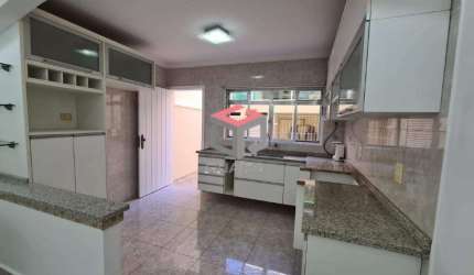 Sobrado à venda 3 quartos 3 suítes 4 vagas Pires - Santo André - SP