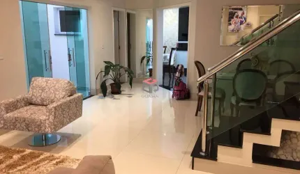 Sobrado a venda no Bairro Lusitânia