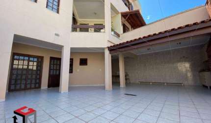 Sobrado à venda 3 quartos 3 suítes 3 vagas Nova Petrópolis - São Bernardo do Campo - SP
