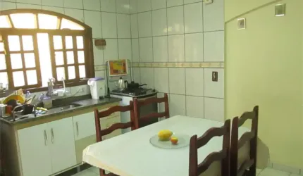 Sobrado à venda 3 quartos 2 suítes 2 vagas Utinga - Santo André - SP
