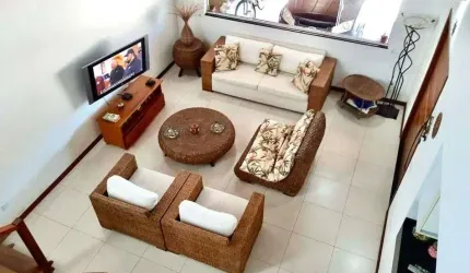 Ubatuba - Toninhas : Casa alto padrão com 4 suítes, piscina e espaço gourmet.