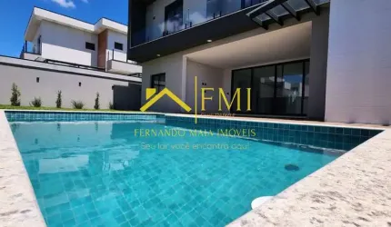 Casa com 4 suítes, (todas com closet) e piscina em cond. clube no Urbanova