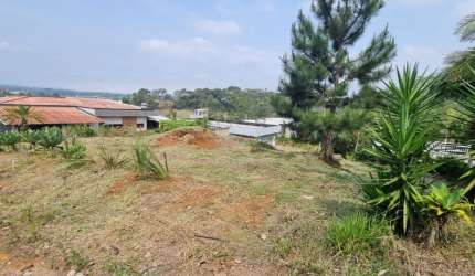 Terreno em condomínio fechado em Suzano