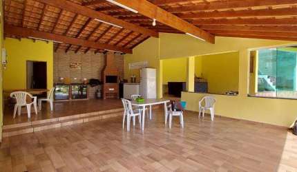 Chácara com casa nova em Suzano