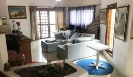 Sobrado Residencial de 520m² com 6 dormitórios,2 suítes, edícula, 6 vagas na Vila Sônia - São Paulo.