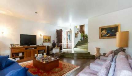 Casa Sobrado à venda no Jardim Leonor de 400m² com 4 dormitórios sendo 2 suítes e 3 vagas de garagem