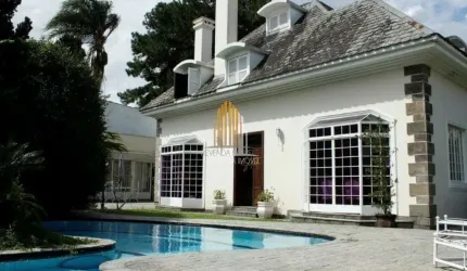 Casa Térrea com piscina à venda no Jardim Leonor de 635m² com 3 suítes e 3 vagas de garagem Casa Tér