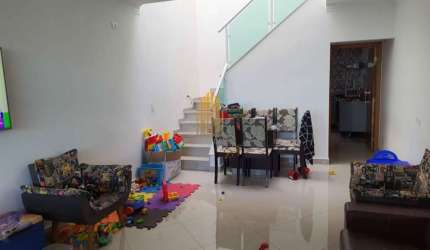 Casa Sobrado à venda de 130m² com 3 dormitórios sendo 3 suítes e 2 vagas no Ipiranga Casa Sobrado à