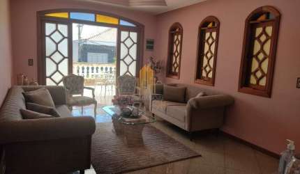 casa sobrado de 165m² com 4 dormitórios, 4 vagas, 2 suítes, duas salas, 1 varanda, em Jd britânica.