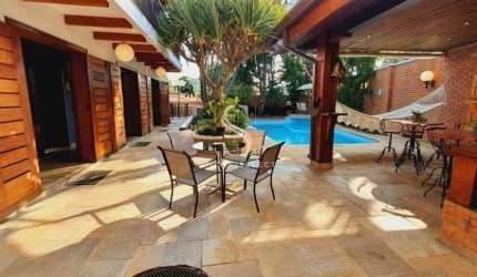 Casa Sobrado à venda no Jardim Leonor de 600m² com 5 dormitórios e 5 vagas de garagem Casa Sobrado à