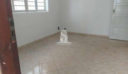 CASA RESIDENCIAL DE 370M² POSSUI 2 DORMITÓRIOS, 2 SALAS, 3 BANHEIROS, E 4 VAGAS, À VENDA EM JAGUARÉ.