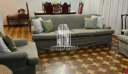Linda Casa em Perdizes de duzentos e vinte e cinco m2 4 dormitórios 3 banheiros, 3 vagas de garagem.