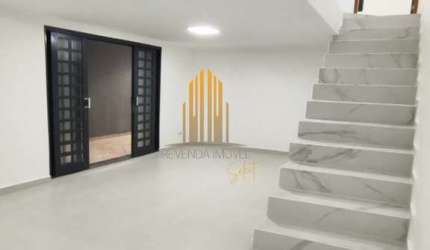 ÁGUA BRANCA, CASA SOBRADO RESIDENCIAL DE 100M² COM 2 DORMITORIOS, 2 BANHEIROS E 2 VAGAS DE GARAGEM.