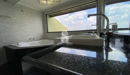 Planalto Paulista - Casa Assobradada com 600m², 3 suítes, 5 banheiros e 5 vagas de garagem.