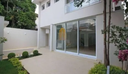 JARDIM PAULISTA - CASA DE 500m² COM 4 QUARTOS , 3 SUITES , 5 BANHEIROS E 8 VAGAS.