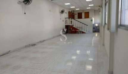 Mooca - Salão Comercial de 169m² com 3 banheiros, ventiladores e ar condicionado