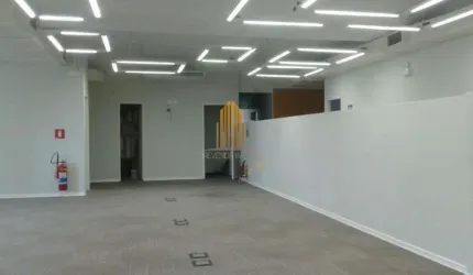 Conjunto Comercial no Condomínio Paulista de Seguros III  no Brooklin com 374,80 m²  2 salas 8 vagas