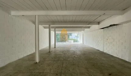Prédio Comercial á Venda na  Barra funda, 900m² 3 Pavimentos, 5 banheiros. com terraço