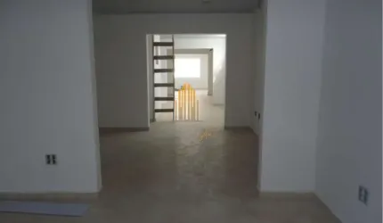 GALPÃO COMERCIAL DE 340M² POSSUI 5 SALAS, 3 BANHEIROS, E 1 VAGA Á VENDA NA REGIÃO DA VILA LEOPOLDINA