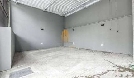 PRÉDIO COMERCIAL LOCALIZADO NO BOM RETIRO POSSUI 253M² COM 8 LOJAS E 7 STÚDIOS Á VENDA