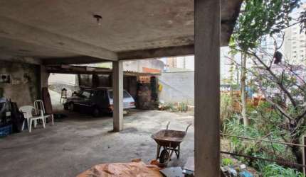 Santana, Terreno de 320m² com construção antiga.