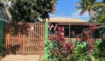 Casa a 100m da Praia, 3 dormitórios à venda, 160m² por R$ 850.000 - Praia do Capricórnio - Caraguatatuba/SP