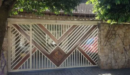 Sobrado com 3 dormitórios à venda, 260 m² por R$ 600.000,00 - Vila Amorim - Suzano/SP