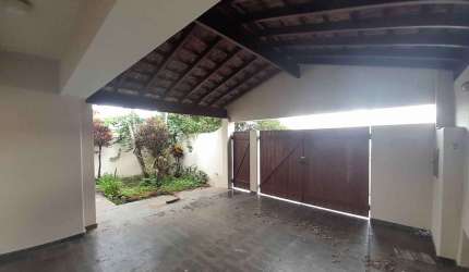 Casa no Bairro CENTRO na cidade de  Agudos;