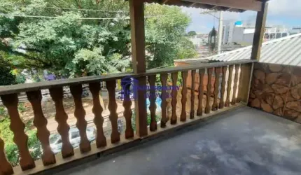 SOBRADO A VENDA COM 2 CASAS NO QUINTAL - R$690.000,00