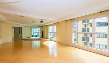 Apartamento com 4 quartos à venda no Água Verde - Próximo à Praça do Japão, com 297m² privativos | Ref 322